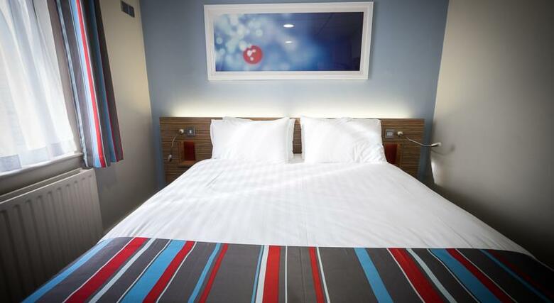 Travelodge Belfast Central Hotel