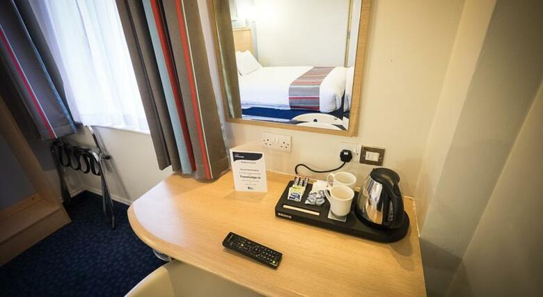 Travelodge Belfast Central Hotel