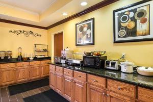 Hotel Econo Lodge Inn And Suites Little Rock