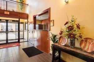 Hotel Econo Lodge Inn And Suites Little Rock