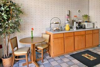 Posada Peoria Inn