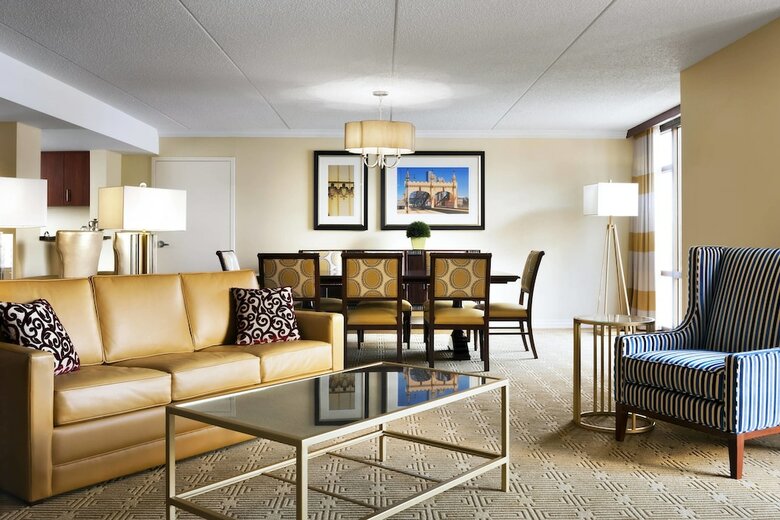 Sheraton Pittsburgh Hotel At Station Square