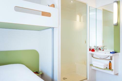 Hotel Ibis Budget Courbevoie Paris