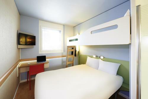 Hotel Ibis Budget Courbevoie Paris