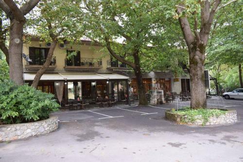 Hotel Hani Zemenou