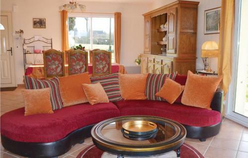 Holiday Home Guehenno Route De Chateauneuf