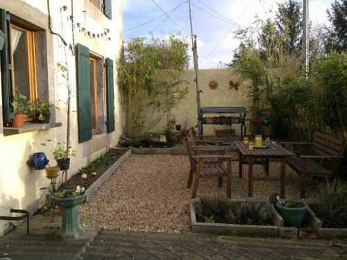 Bed & Breakfast La Maison Jaune