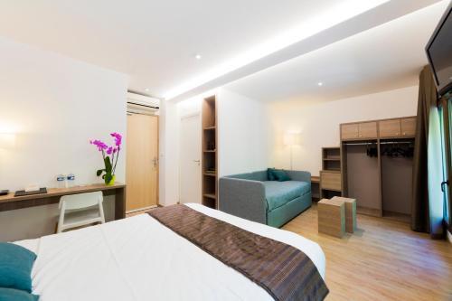 Hotel Logis Le Cours