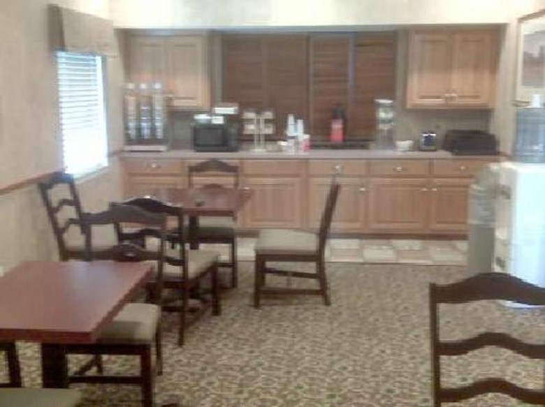 Motel Diboll Inn And Suites