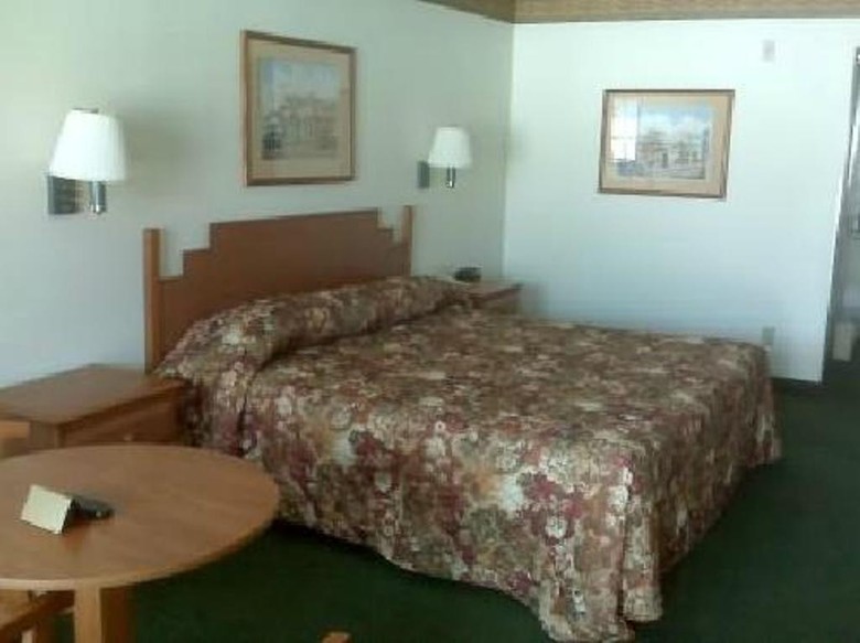 Motel Diboll Inn And Suites