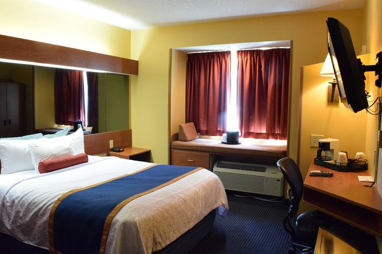 Hotel Inn At The Finger Lakes