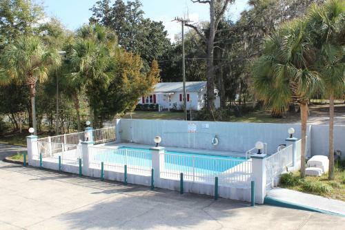 Motel Travelers Inn Gainesville