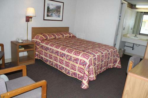 Hotel Budget Host Inn Bristol