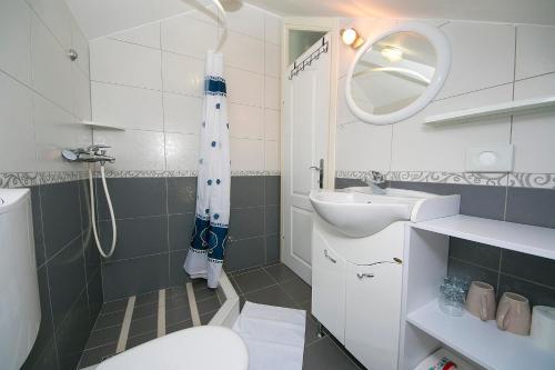 Apartments Sanda 2