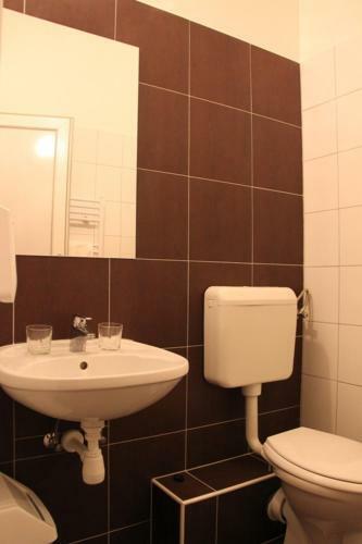 Motel Teke Bowling Centrum �s Sport Hotel
