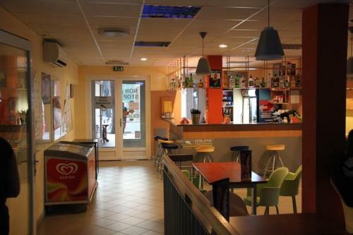 Motel Teke Bowling Centrum �s Sport Hotel