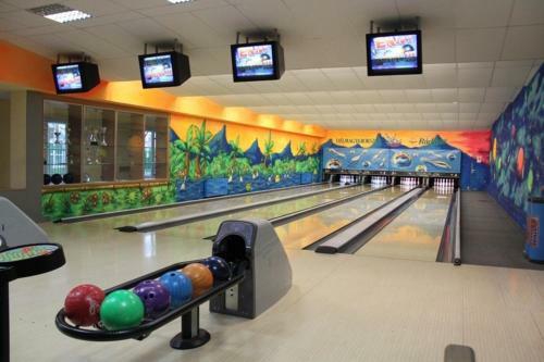 Motel Teke Bowling Centrum �s Sport Hotel