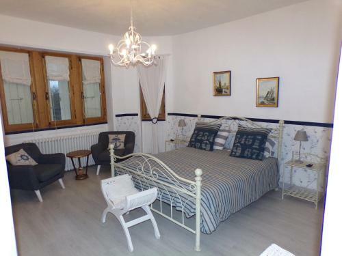 Bed & Breakfast La Tourelle Des Echelles