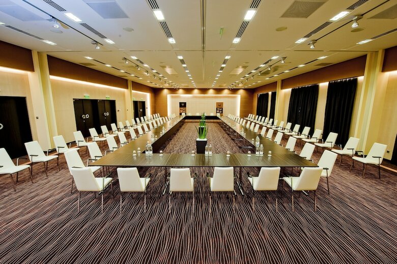 Abacus Business & Wellness Hotel