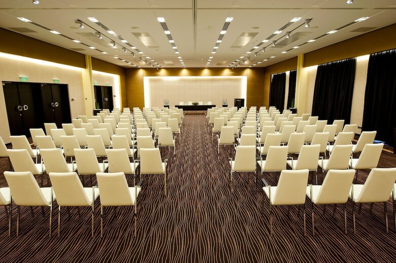 Abacus Business & Wellness Hotel