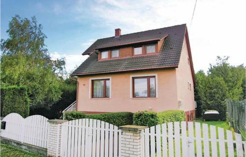 Holiday Home Ak�cfa Utca-zam�rdi