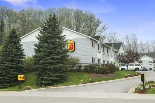 Hotel Super 8 Manistee