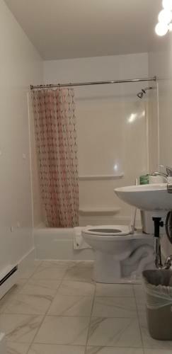 The Tallwood Motel