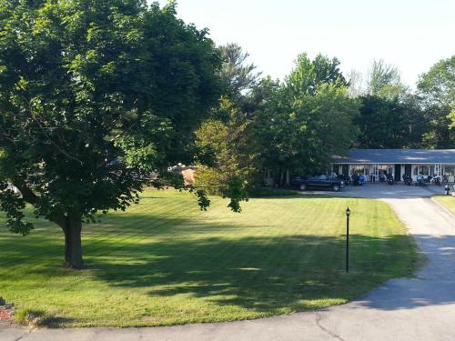 The Tallwood Motel