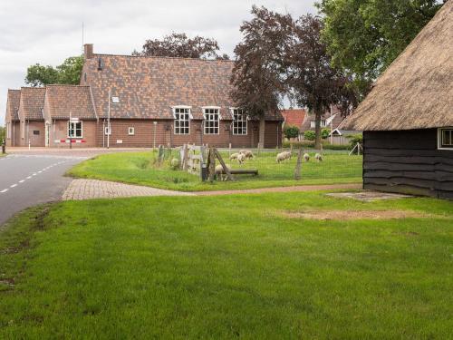 Boutique Holiday Home In Hoge Hexel On Pond