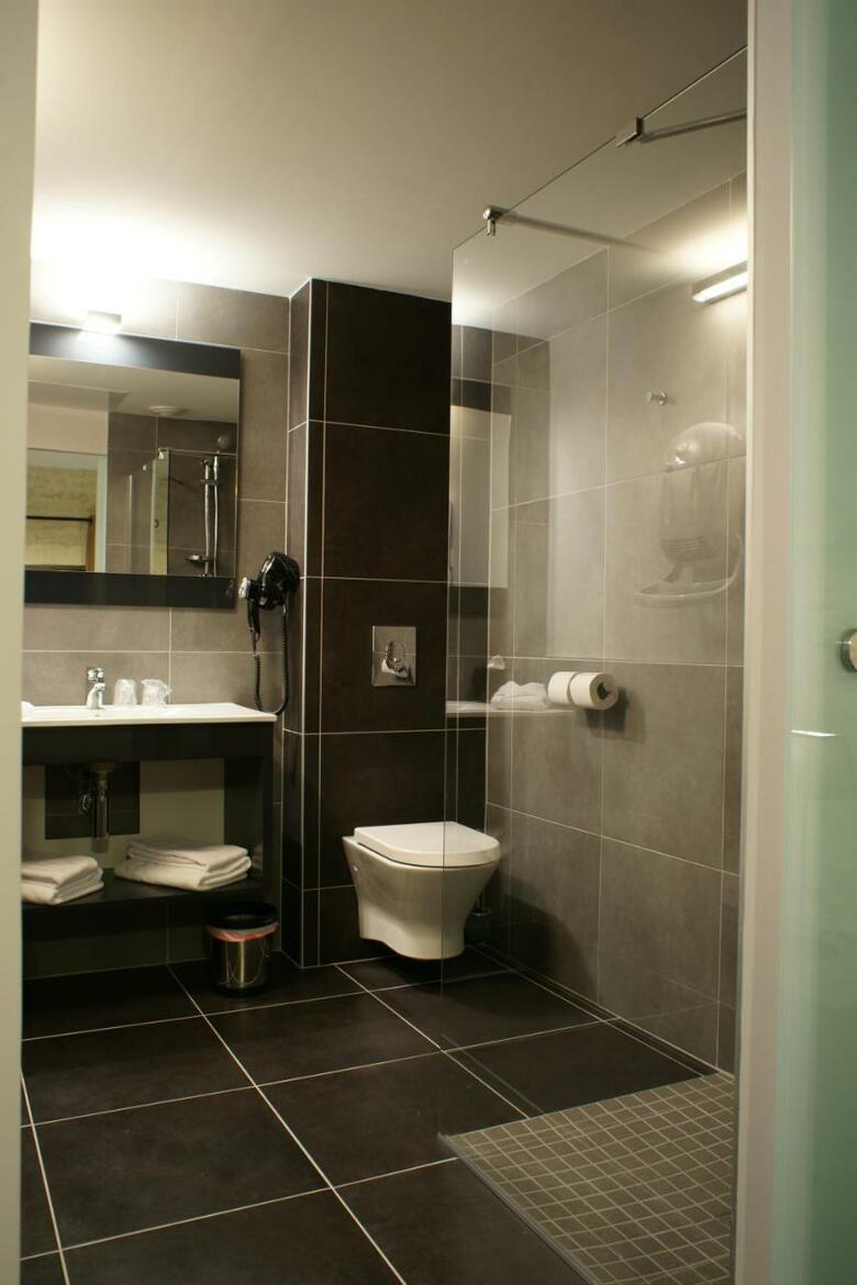 Qualys Hotel Lagrange