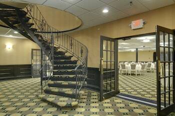 Hotel Clarion Inn Elmhurst - Oakbrook