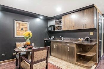 Hotel Clarion Inn Elmhurst - Oakbrook