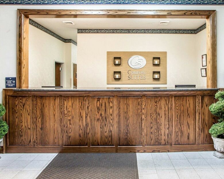 Hotel Comfort Suites - Jefferson City