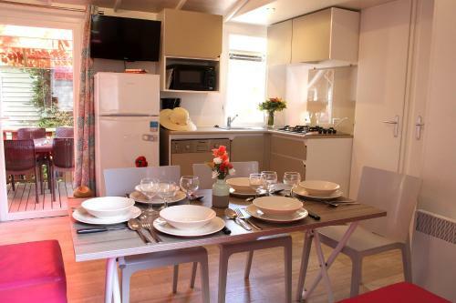 Le Camping Les Champs Blancs