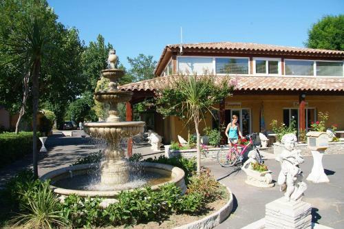 Le Camping Les Champs Blancs