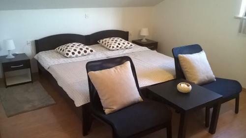 Hostal Nikolina Rooms