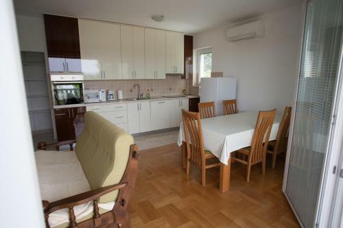 Apartments Goran?ica