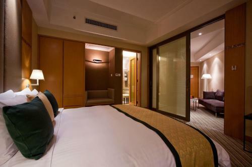 New World Shunde Hotel