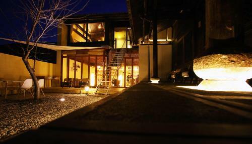Bed & Breakfast Breezehill Residence