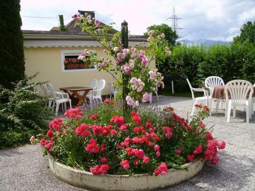 Hostal Schlosspension Landskron