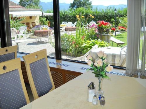 Hostal Schlosspension Landskron