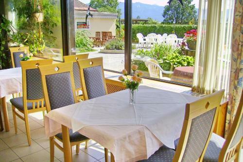 Hostal Schlosspension Landskron