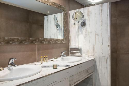 Hotel La Bastide De Tourtour