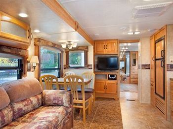 Hotel Shenandoah Crossing