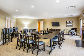 Hotel Shenandoah Crossing