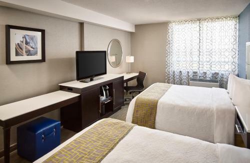Waterfront Hotel
