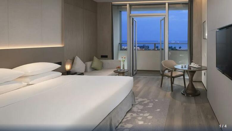 Golden Shining New Century Grand Hotel Beihai