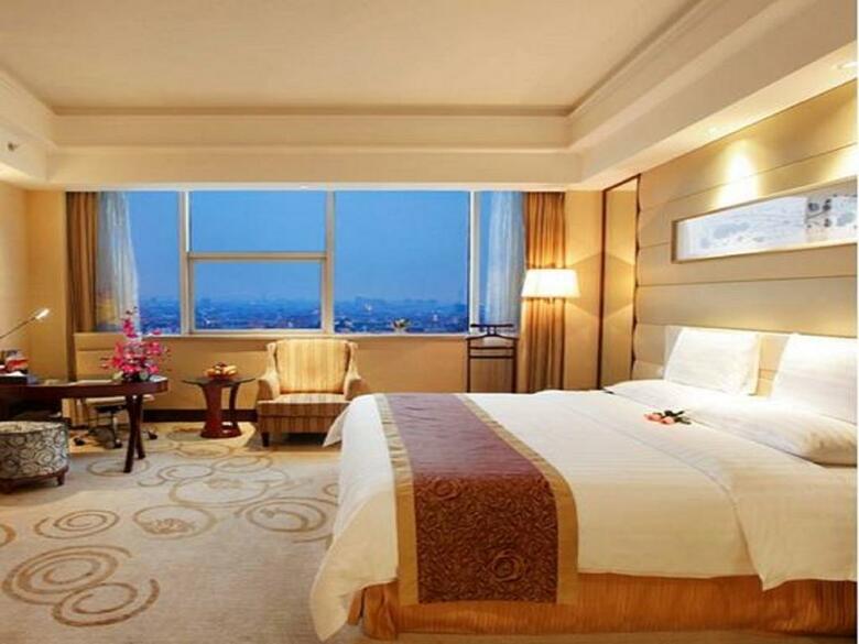 Golden Shining New Century Grand Hotel Beihai