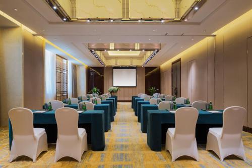 Wanda Realm Chifeng Hotel