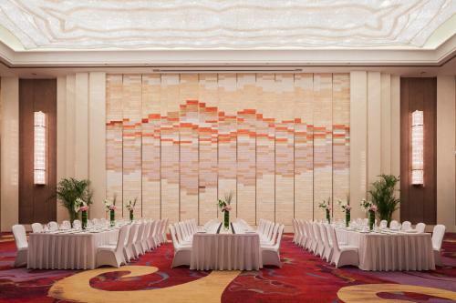 Wanda Realm Chifeng Hotel